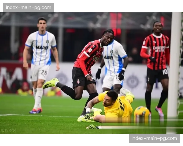 全场结束：AC米兰2-2亚特兰大，对攻大战展现两种激进战术体系