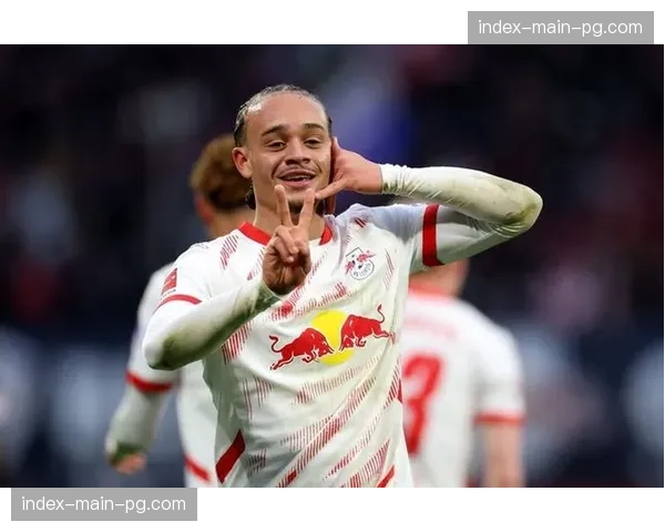 即时：哈维-西蒙斯世界波破门，莱比锡客场领先门兴。